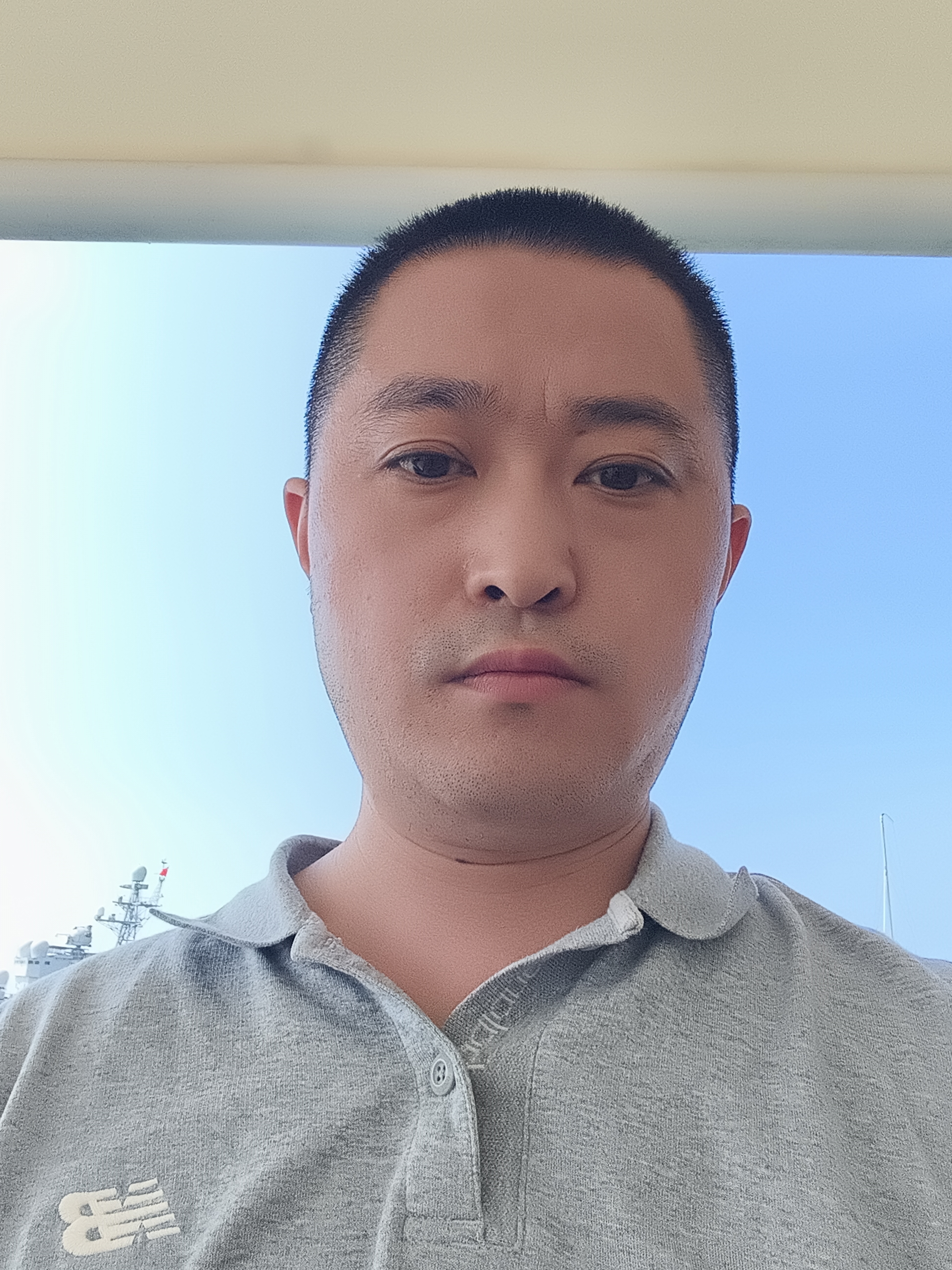 黄强头像