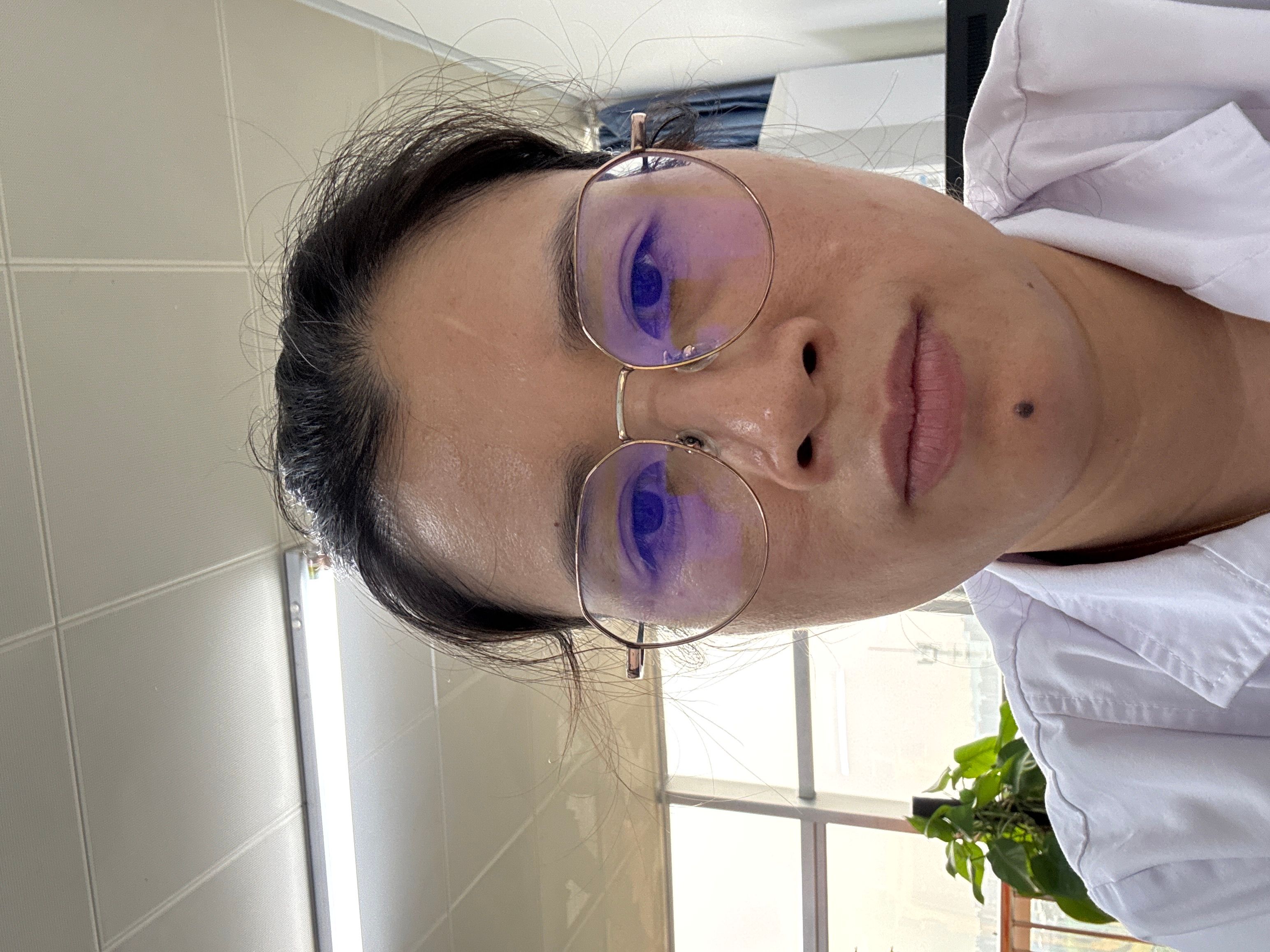 韦小英头像