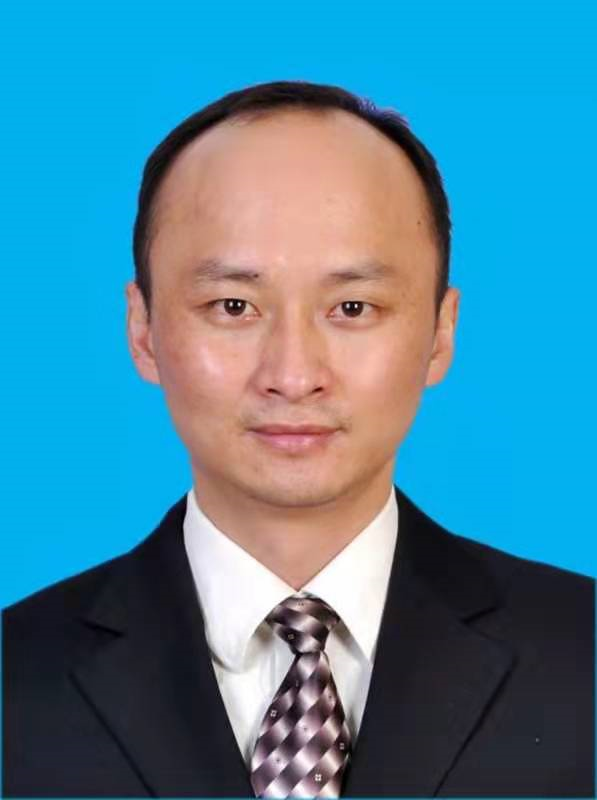 庄铭城头像