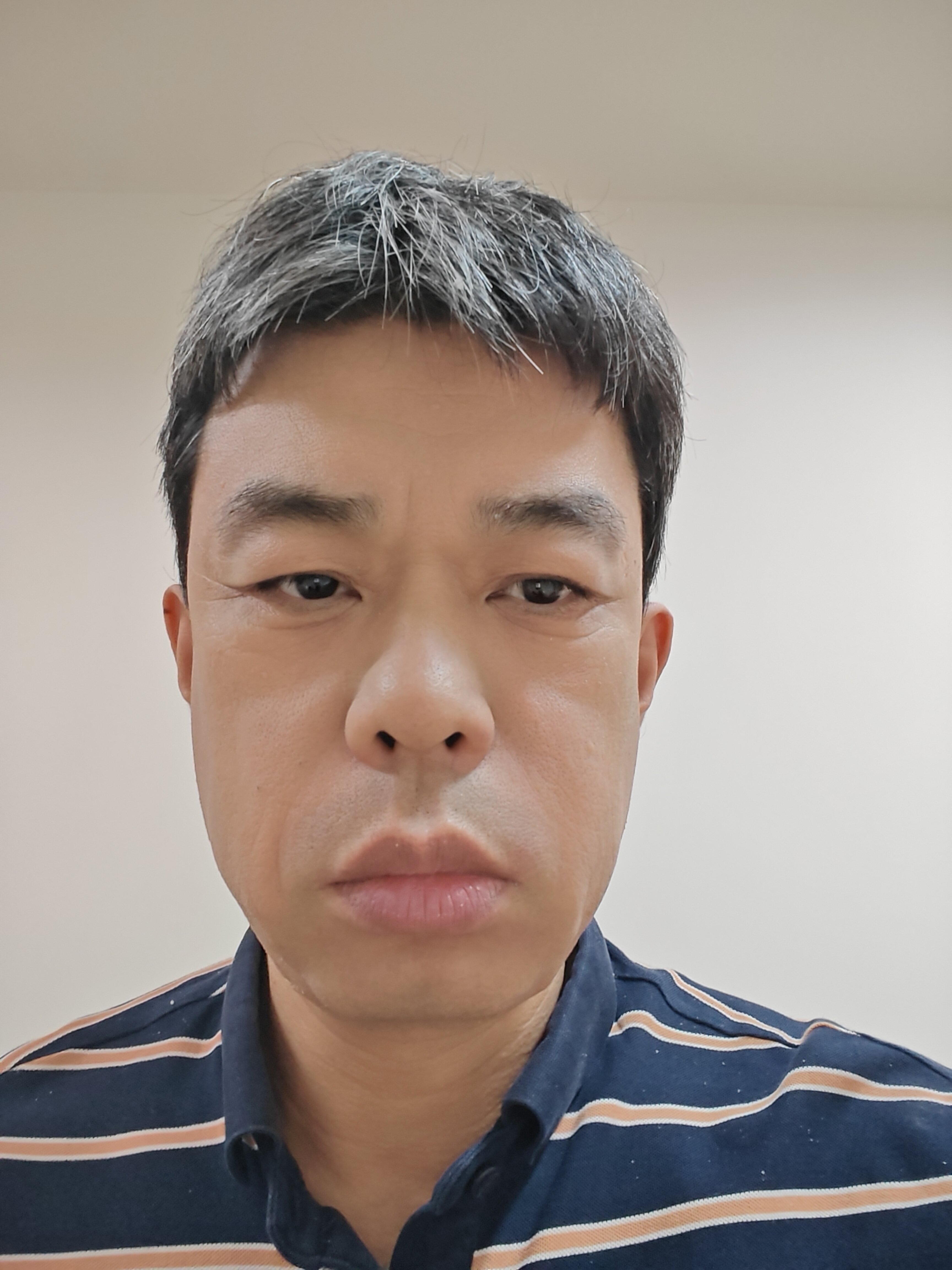 李冀头像