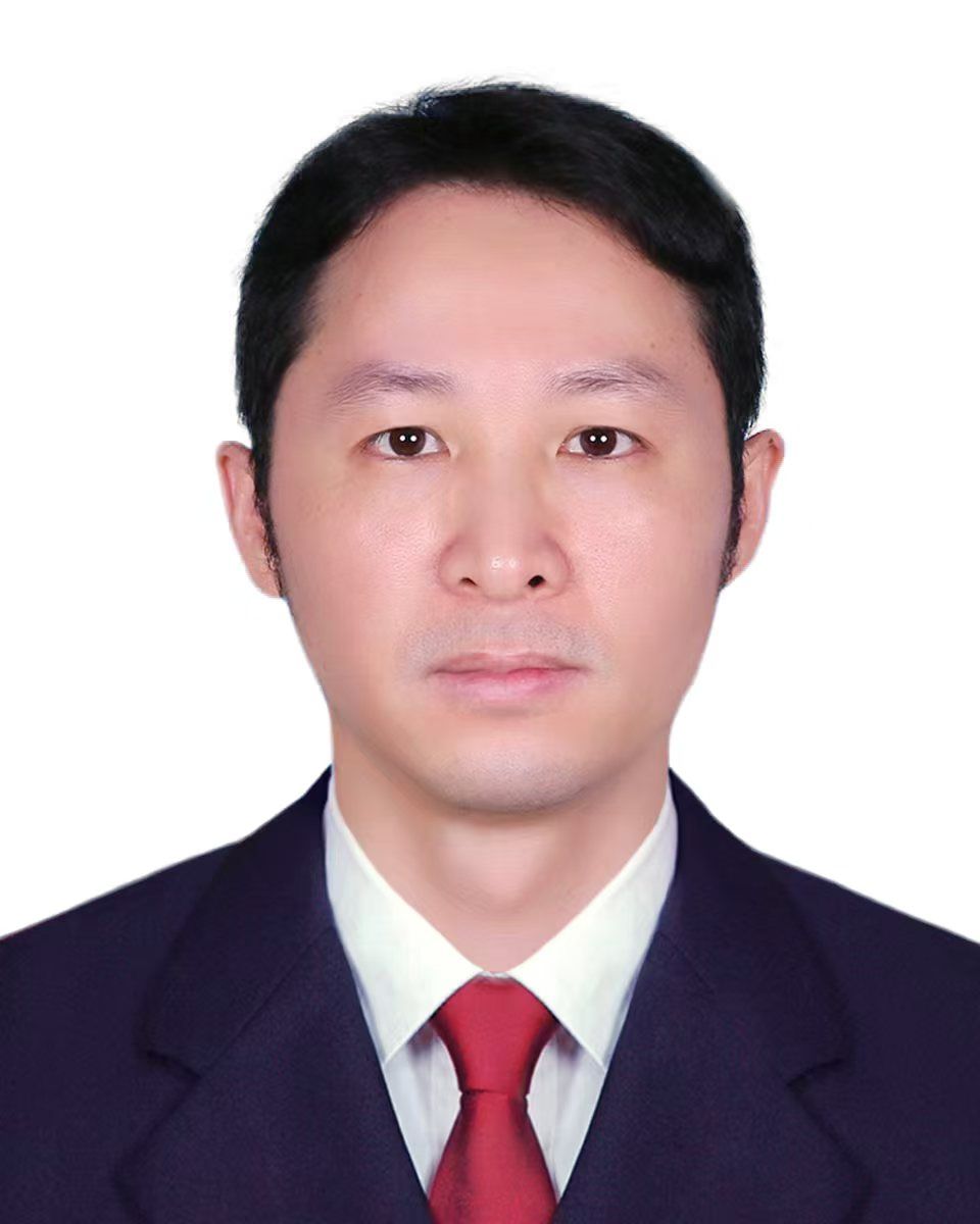 沓世泽头像