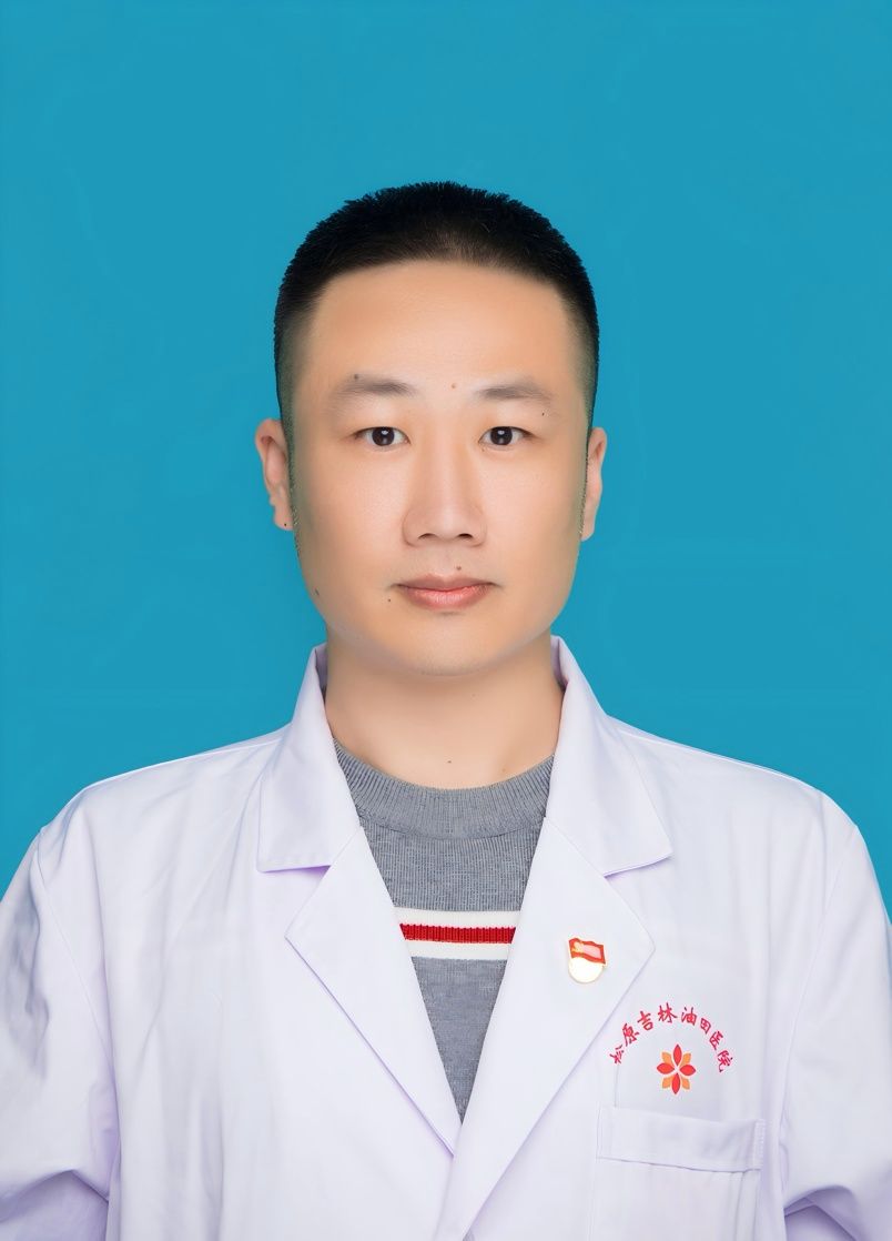 张偈头像