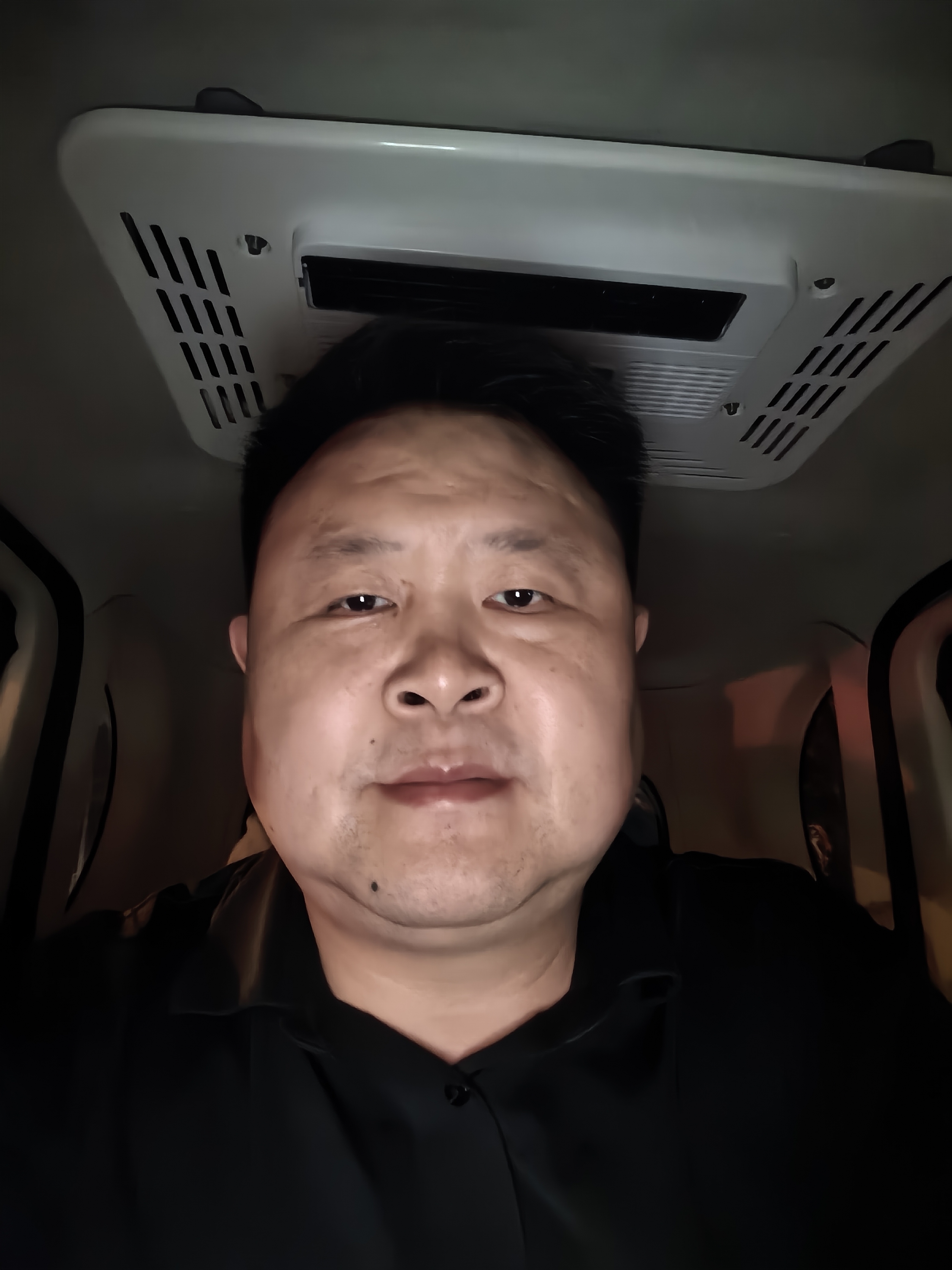 肖尚文头像