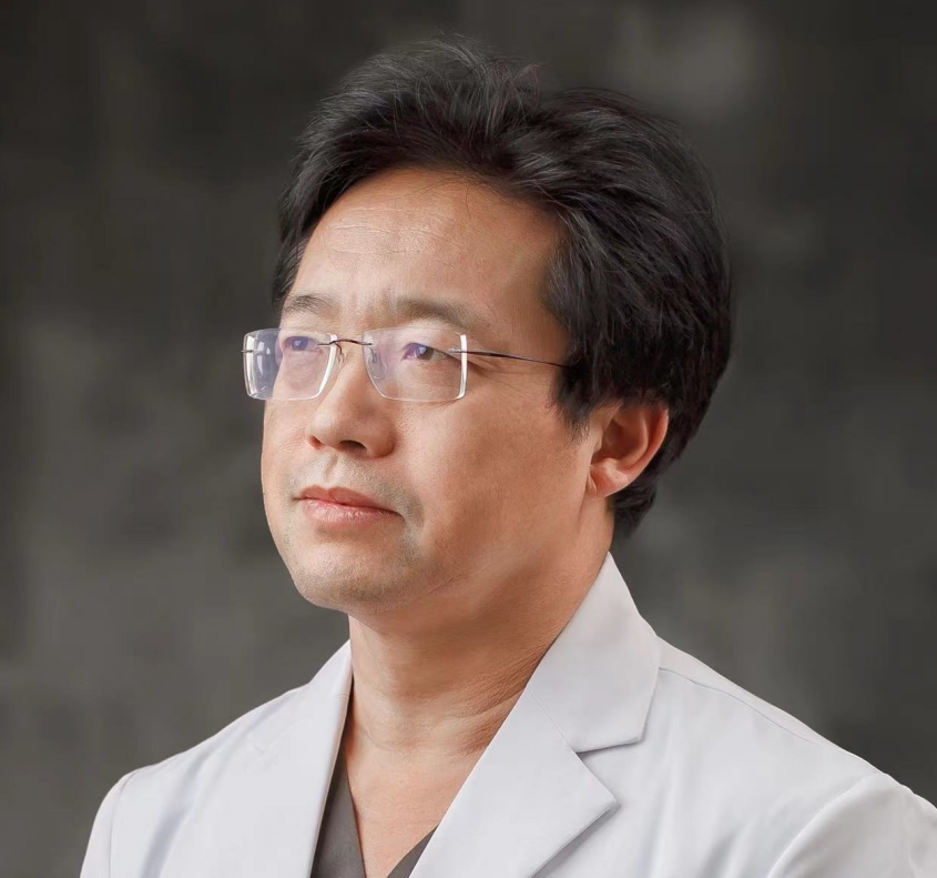 施福东头像