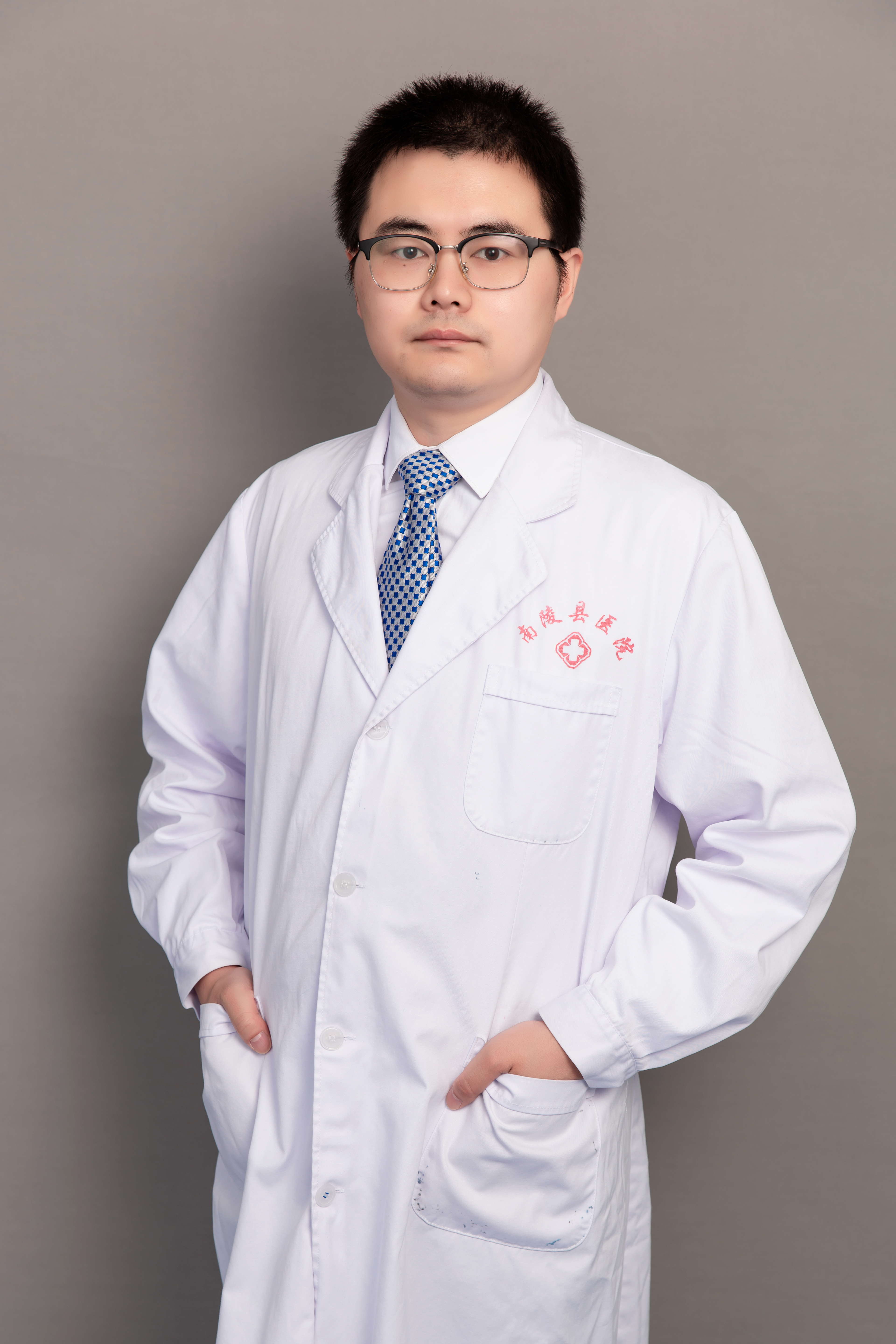 邢文龙头像