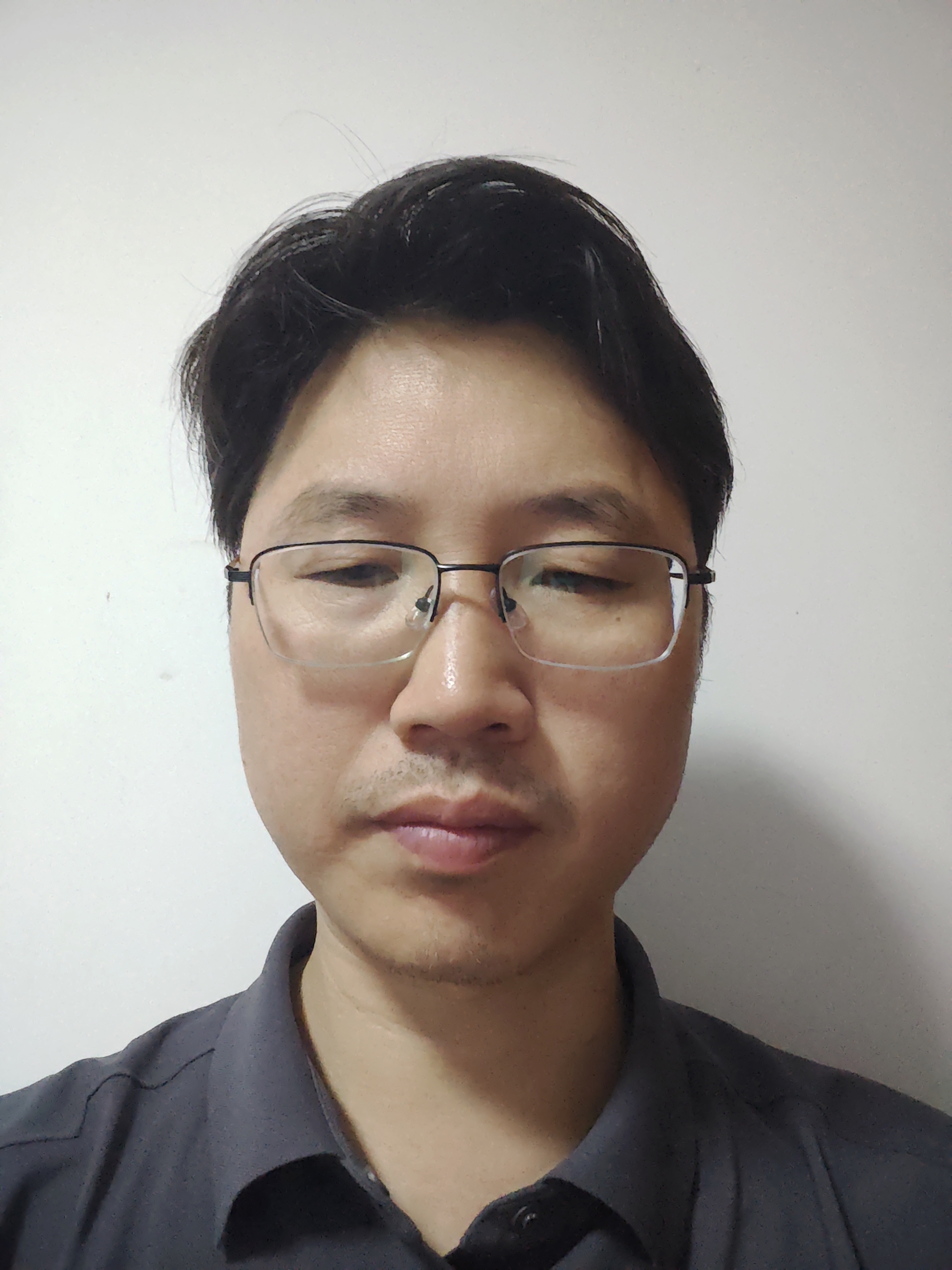 袁勇刚头像