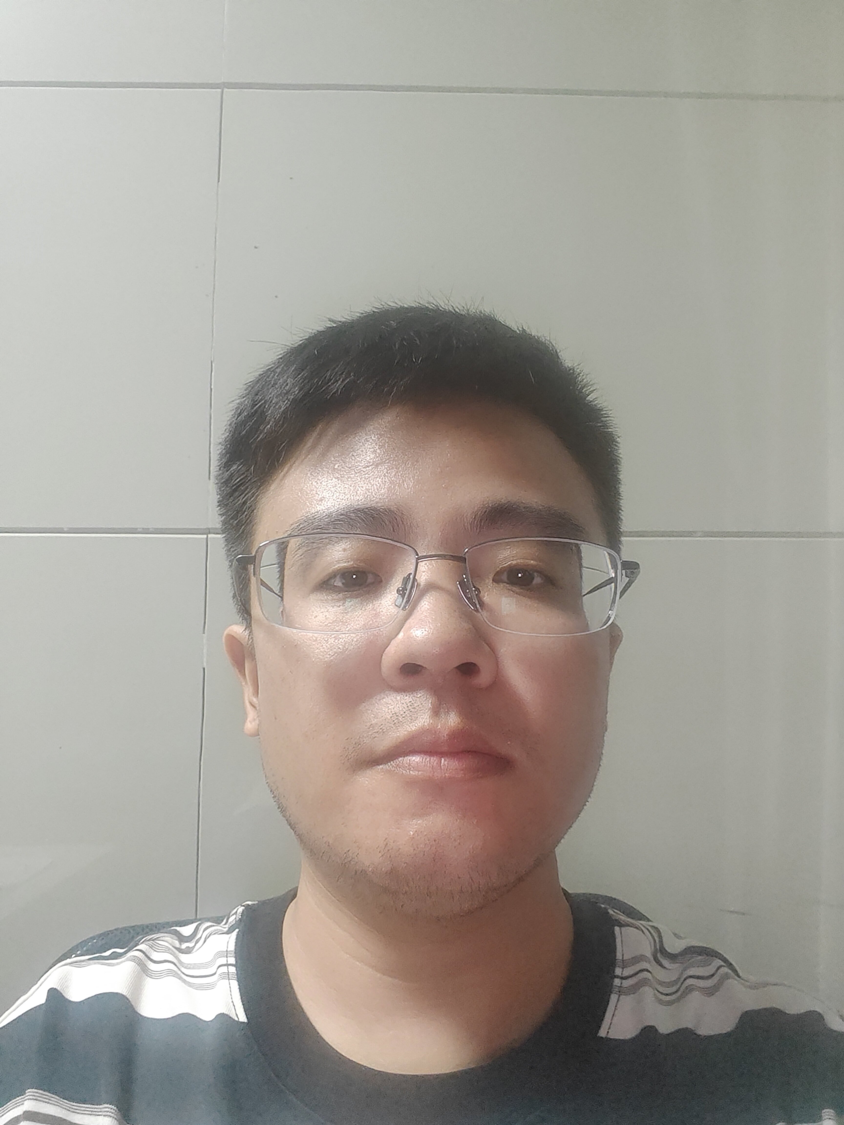 李洲头像