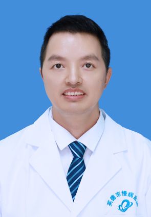 梁房文头像