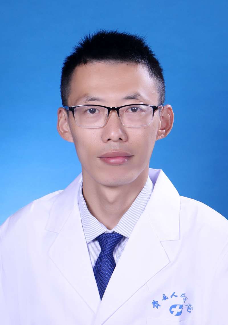 李子伟头像