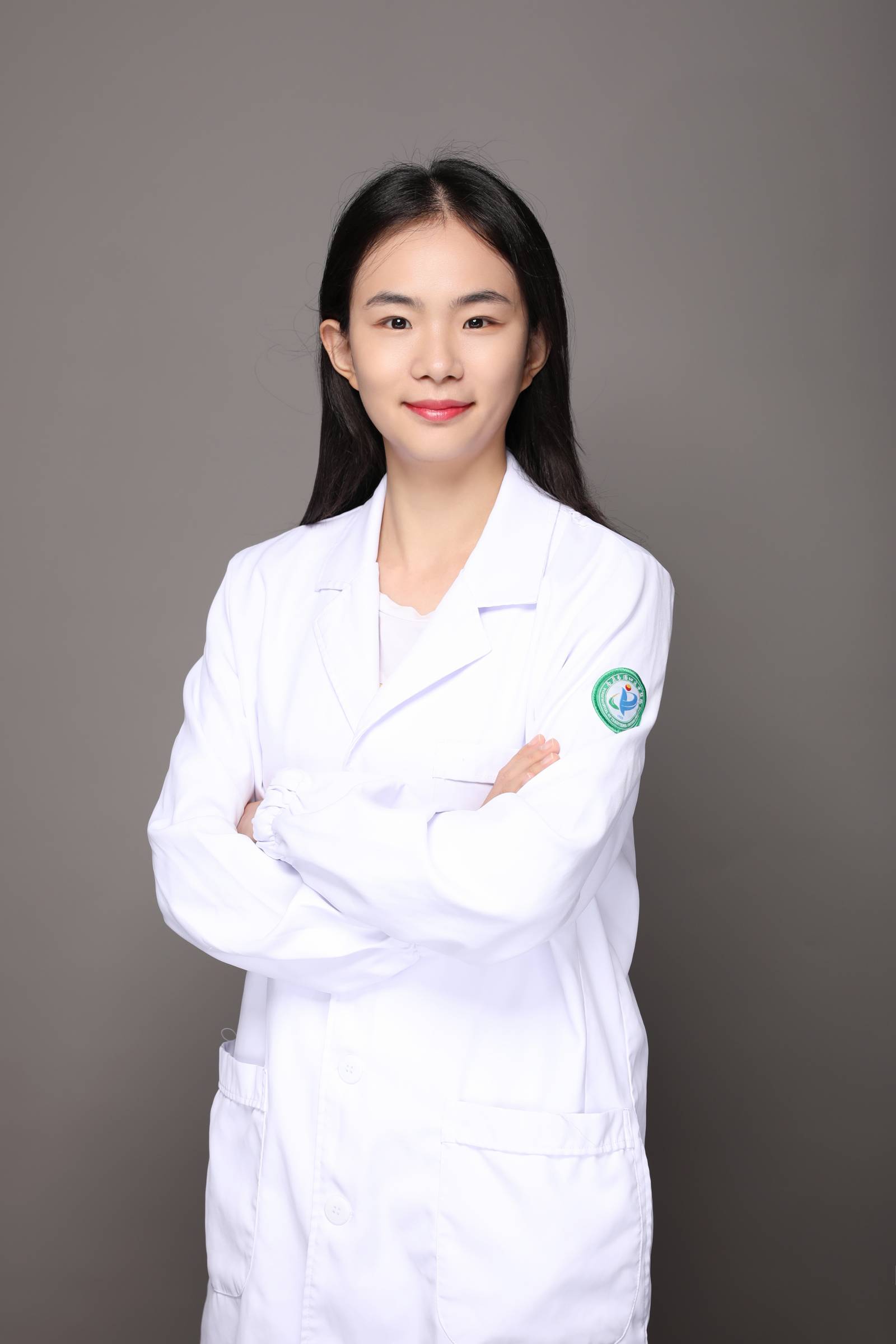 梁爽头像