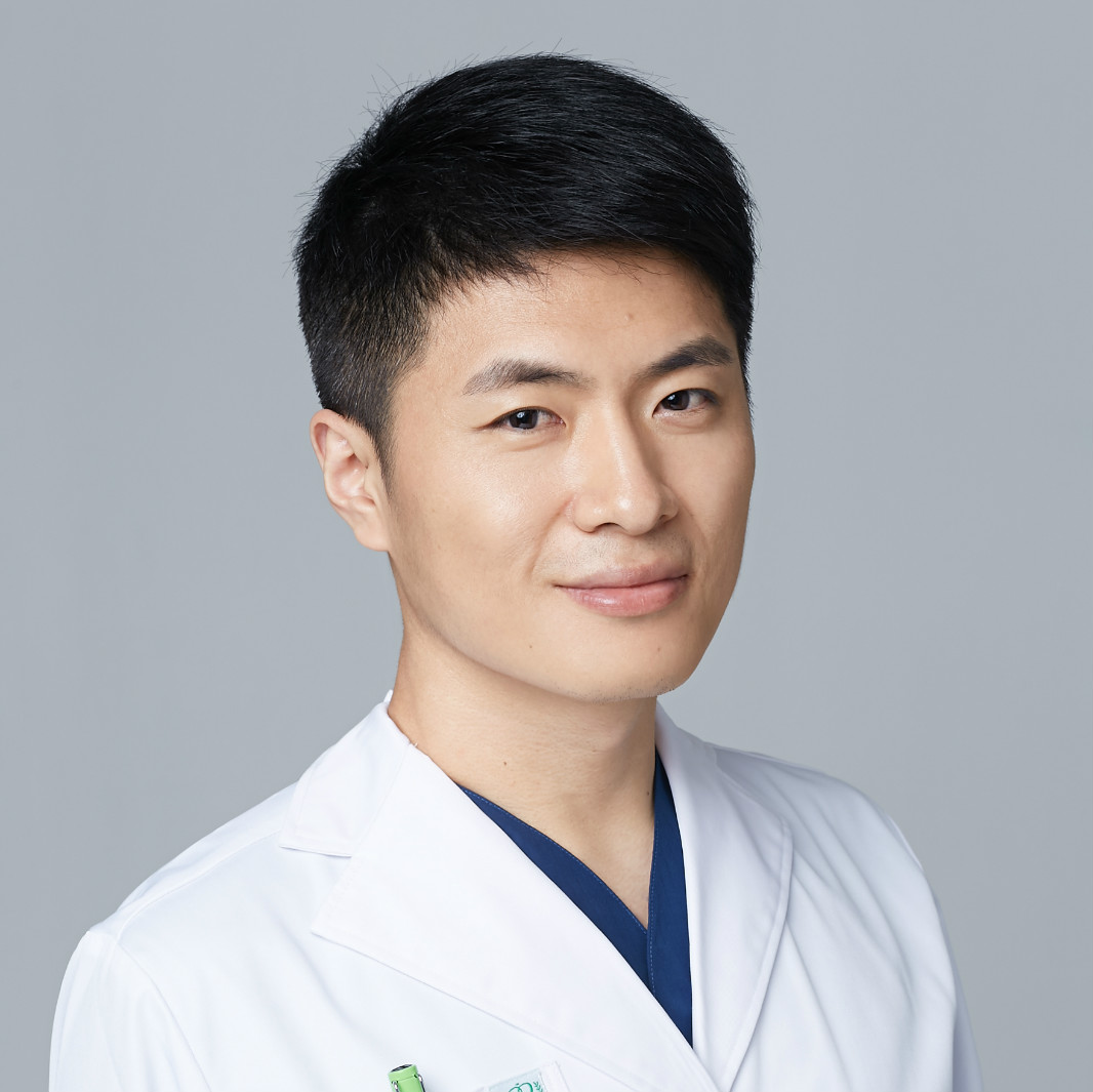 李少雷头像
