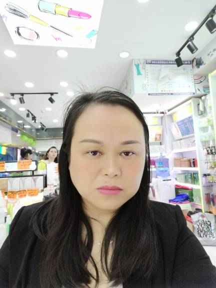 杨谊头像