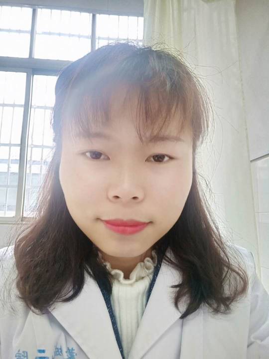 张培培头像