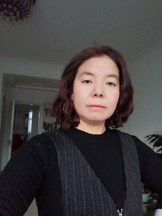 翟彩青头像
