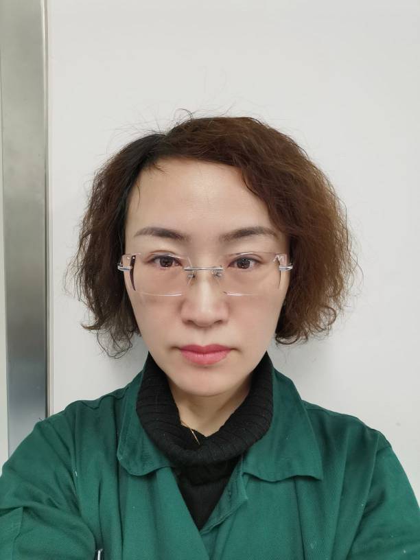 张艳春头像
