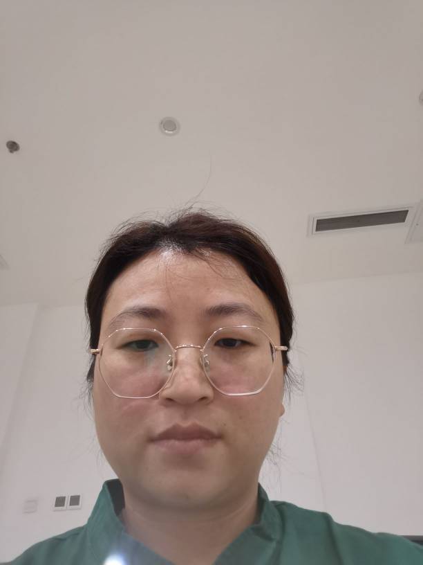 唐静头像