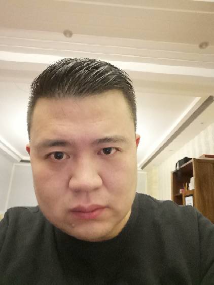刘静头像