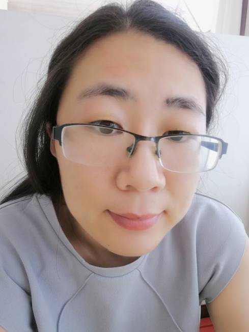王玲头像