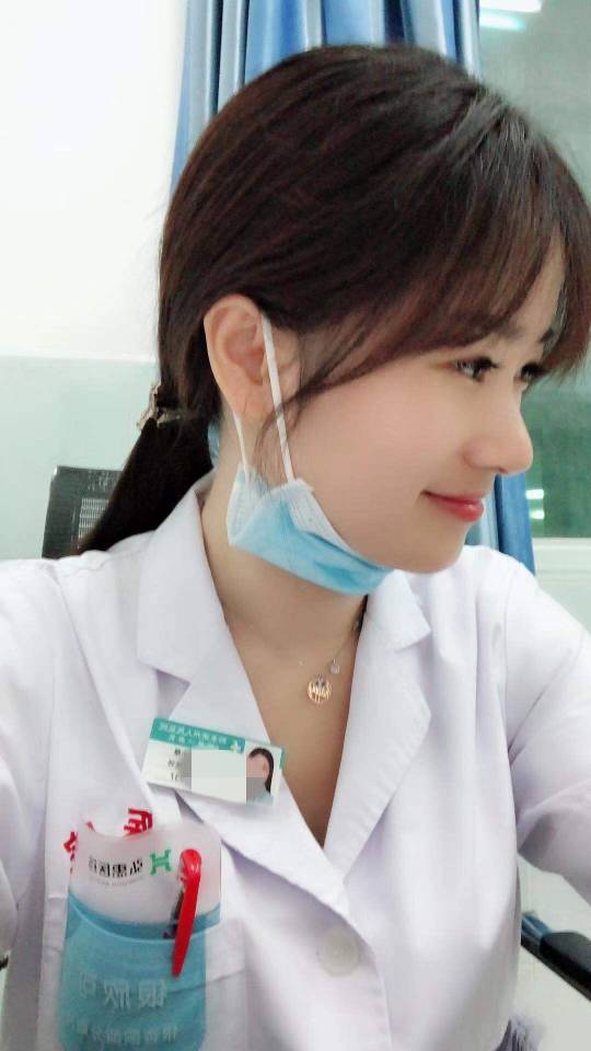 杨小雁头像