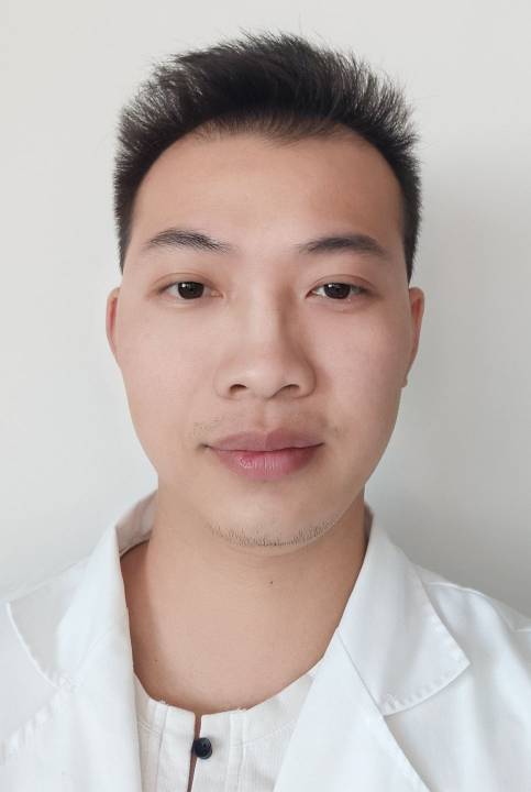 李林林头像