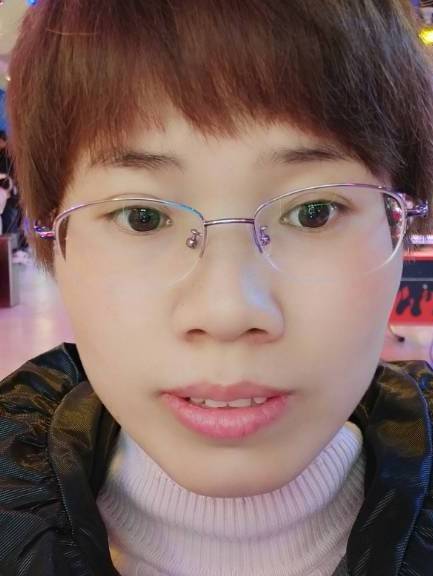 雷以素头像