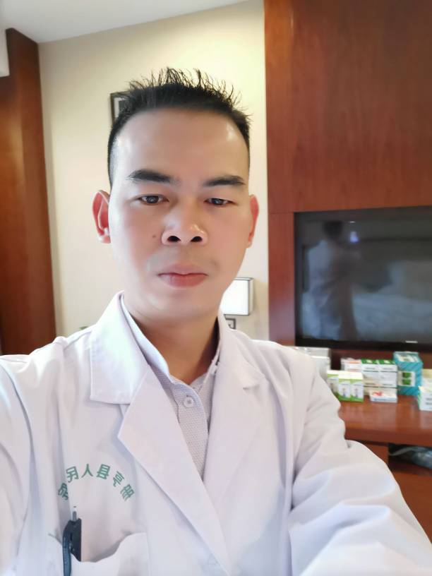 黄汉周头像