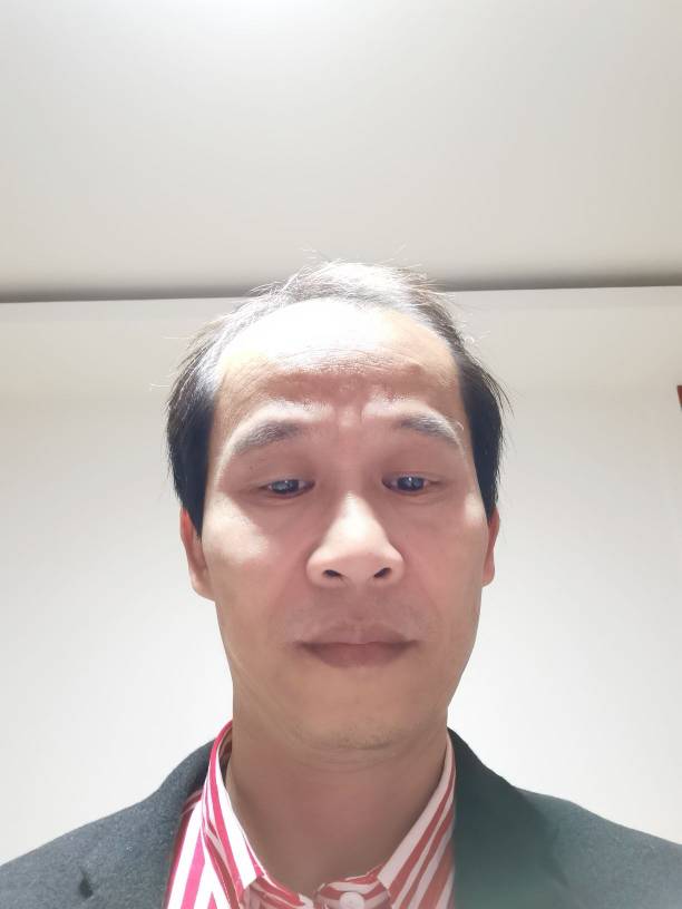 刘唯凌头像