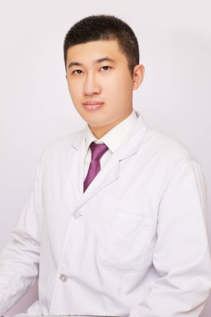 王玉柳明头像