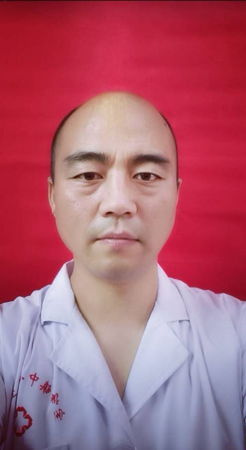 何强头像