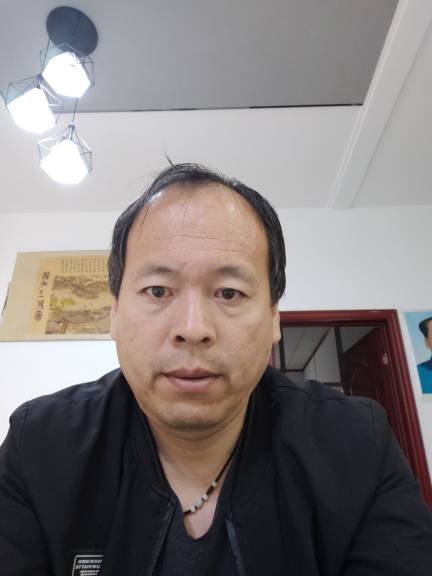 南春生头像