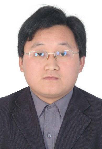 邓永彪头像