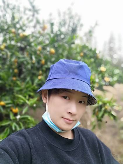 严明华头像