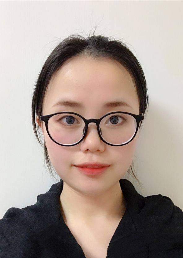 李赏头像