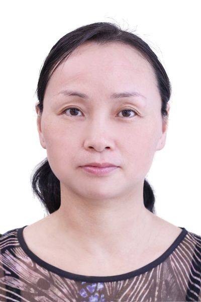 施亚儿头像