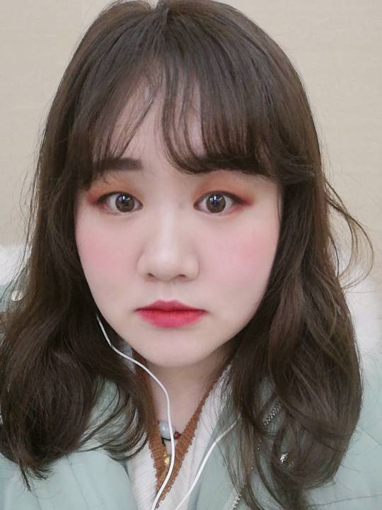 龚莉头像