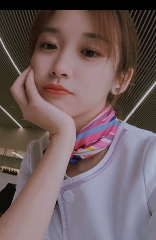 顾玲玲头像