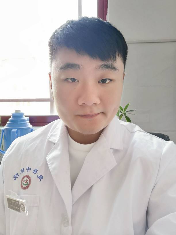 刘飞龙头像