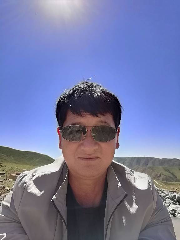 夏红民头像