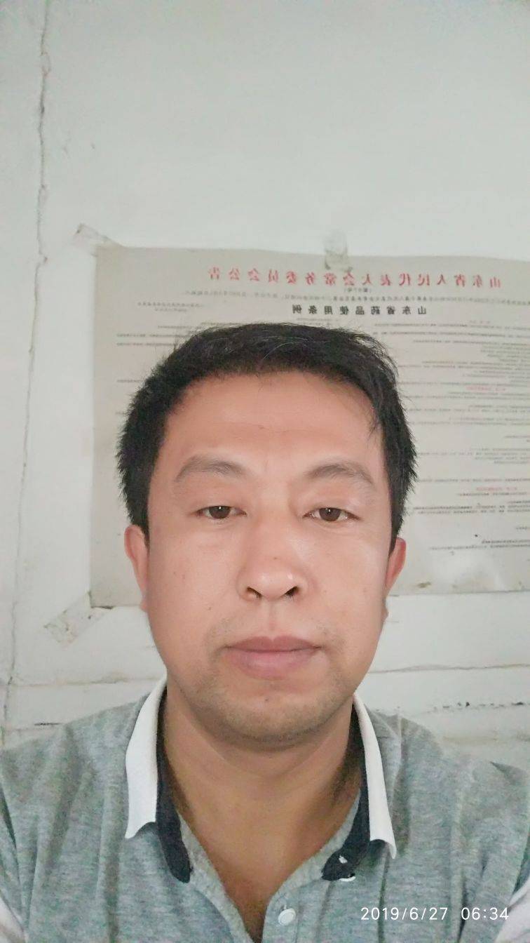 李纯刚头像