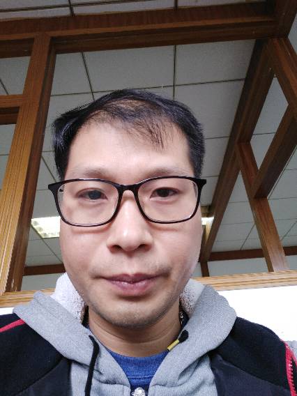 黄鹏松头像