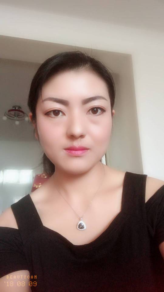 李萍头像