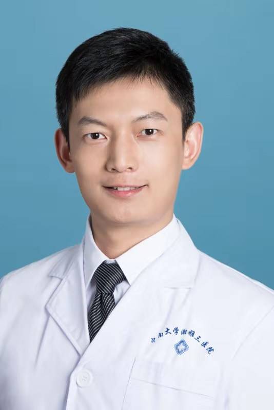 冯伟冯伟，男，医学博士，2012毕业于中南大学湘雅医学院临床医学系，2018年取得外科学博士学位，就头像