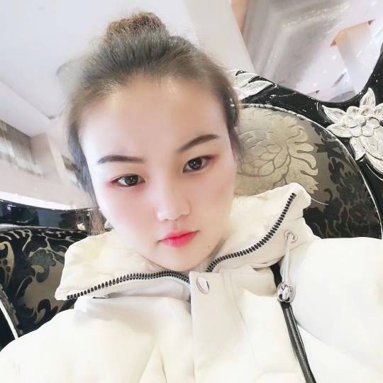 斯琴头像