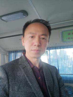 杨积平头像