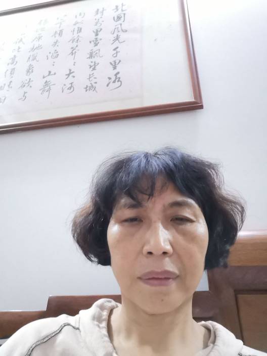 侯丽华头像