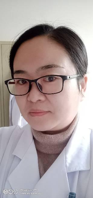 费爱新头像