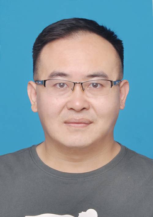 任雄鹰头像