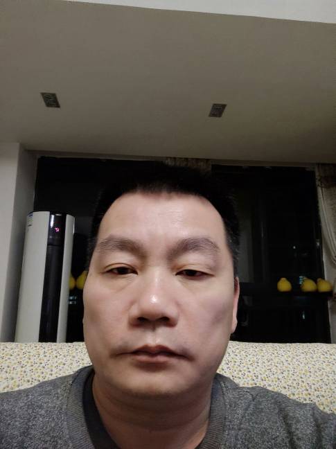 叶翔头像