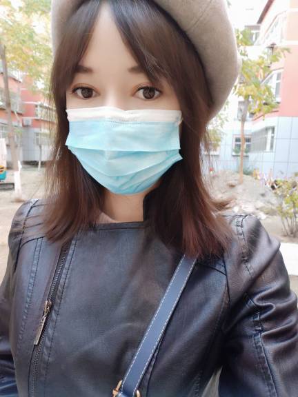 迪丽努尔·阿卜来提头像