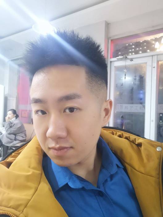 刘鹏头像
